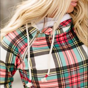 NWT Country Plaid Checkered Thumb Hole Sweatshirt